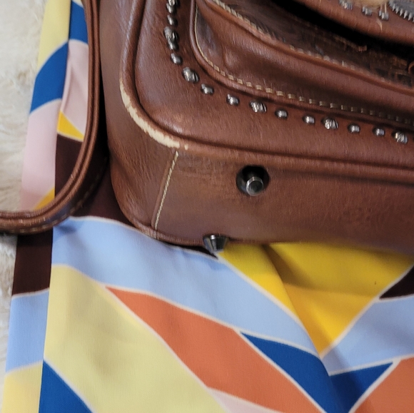 Trinity Ranch Crossbody 💛 - Picture 10 of 10